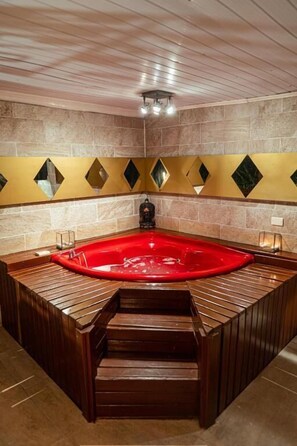 Body treatments, mud baths, facials, manicures and pedicures - Art Hotel FyF (Punta del Este)