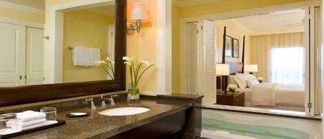 Hårføner, håndklær, såpe og toalettpapir