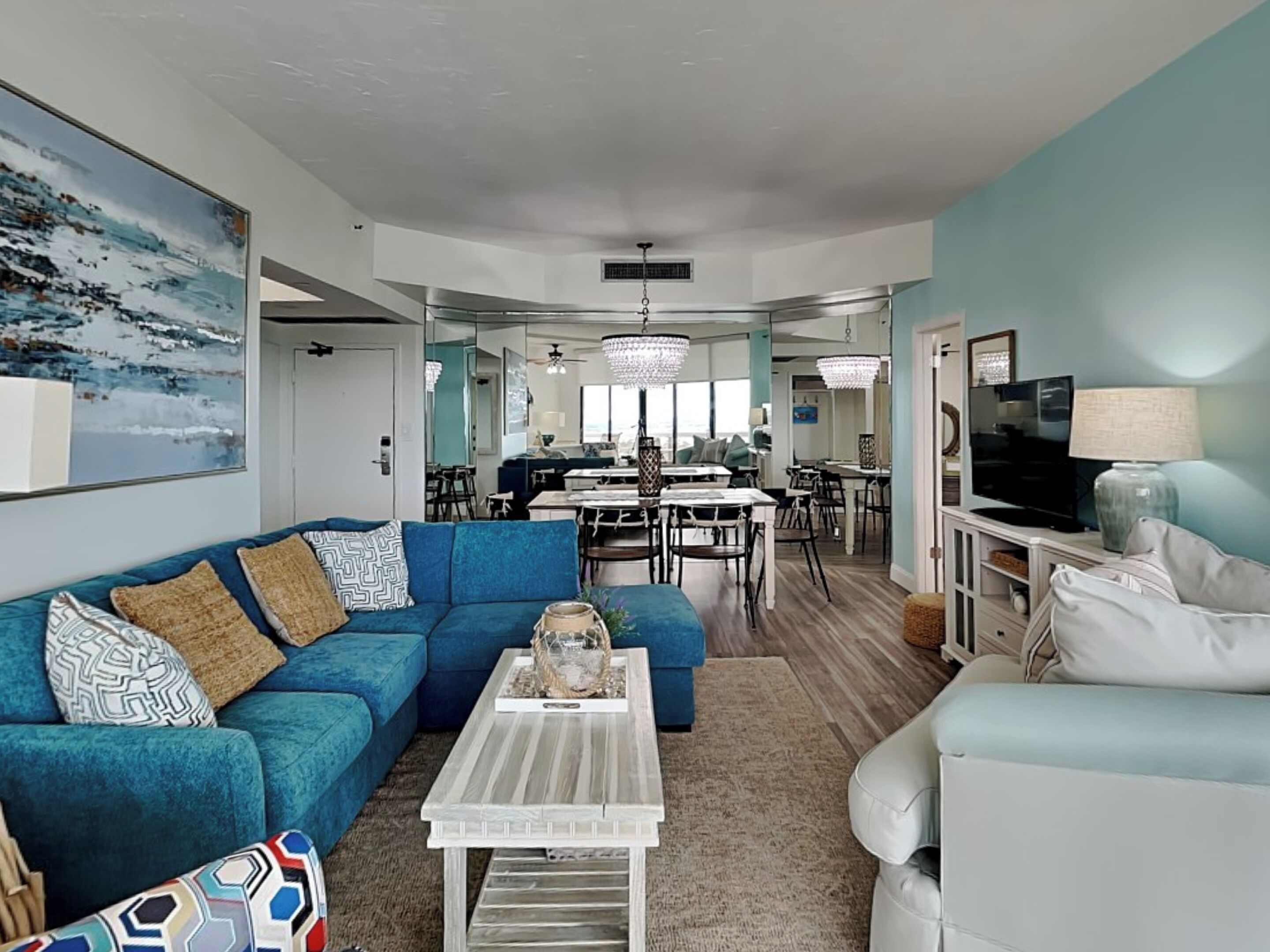 Condo, Multiple Beds, Balcony, Ocean View (#1610 - No Pets Allowed) | Oppholdsområde | En 42-tommers Flatskjerm-TV med digitale kanaler