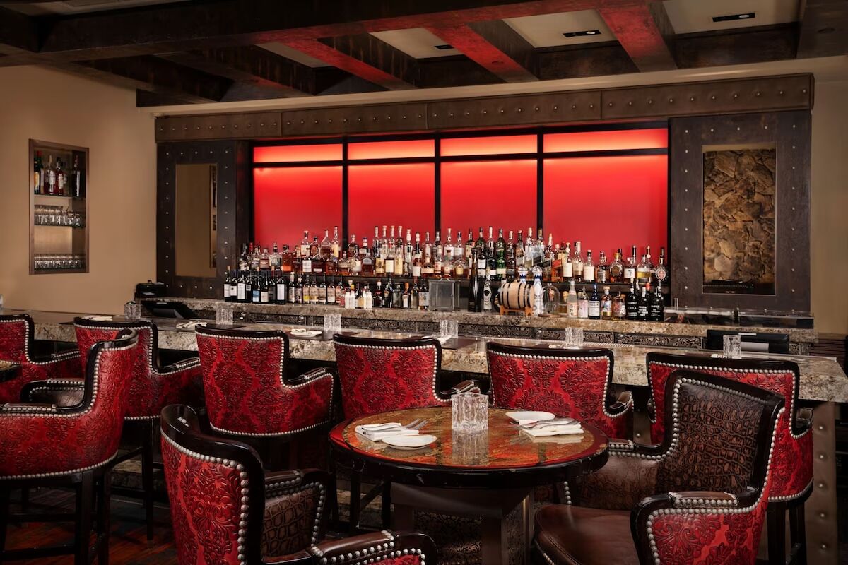 Refined Lodge Queen, Silverton Hotel and Casino, Near Las Vegas Strip