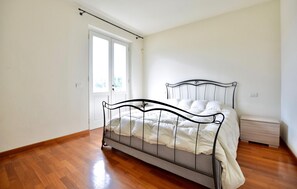 3 bedrooms, travel crib, free WiFi