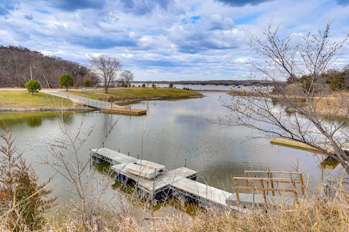 Waterfront Crofton Cabin - Boat Dock & Fire Pit!