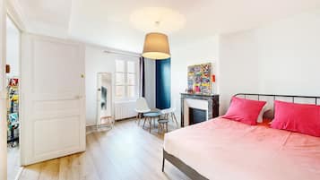 4 bedrooms, travel cot, free WiFi
