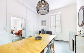 Dining - Awesome home in Saint-Viâtre with WiFi (Saint-Viâtre)