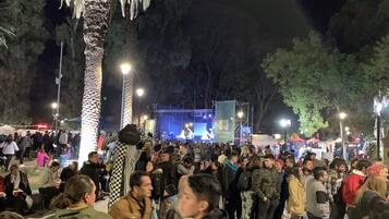 Kontinentales Frühstück am Wochenende (10 USD pro Person)