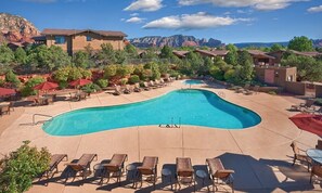 Pool - Beautiful Sedona at your fingertips!
Red Rocks and back country to see.  (Sedona)