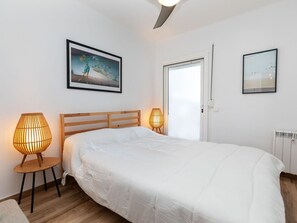 3 bedrooms, iron/ironing board, free WiFi