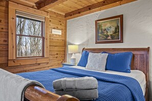 3 bedrooms, WiFi, bed sheets - Superhost - Hot Tub - Mountain Views (Waynesville)