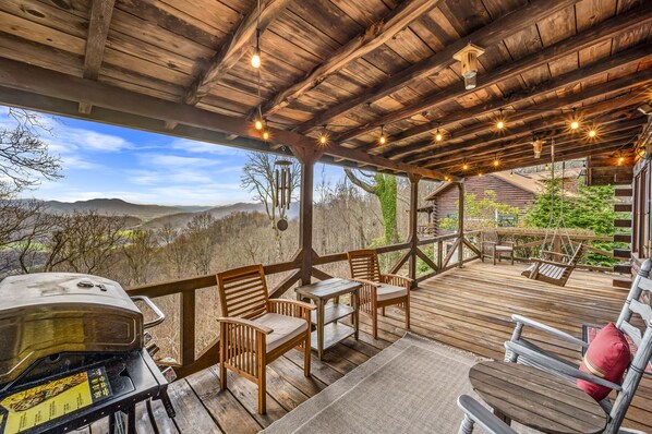Outdoor dining - Superhost - Hot Tub - Mountain Views (Waynesville)