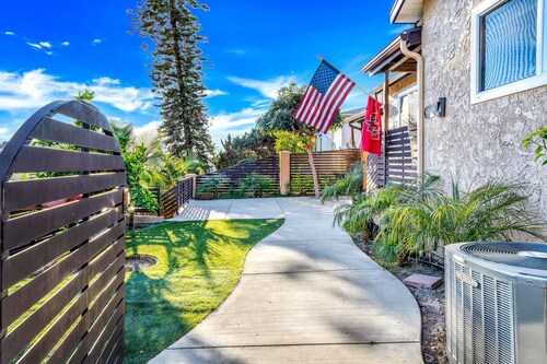 2BR House in Central San Diego, Right Next to SDSU, Free Parking