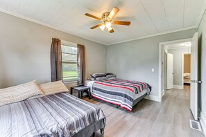 2 chambres, bureau, accĂšs Internet, draps fournis