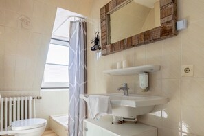 Shower, hair dryer, towels - Sylt Homes Malmö - Appartement Malmö (Sylt)