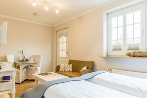 Unclassified image, 2 of 18, button