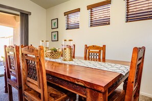 Dining - Peaceful And Quiet Getaway~ Spacious and Comfortable ~ Chef's Kitchen! (Tucson)