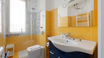 Dusche, Haartrockner, Bidet