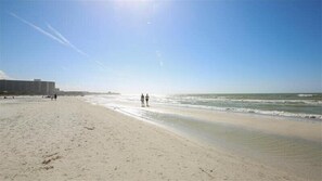 Uklassifisert bilde, 4 av 48, knapp