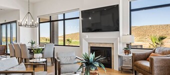 Torrey Pines House~Private Pool/Hot-Tub~Golf View