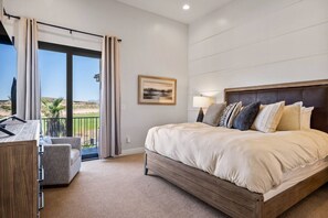 4 bedrooms, desk, iron/ironing board, WiFi