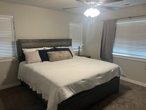 3 dormitoris, planxa i posts de planxar, wifi i roba de llit 