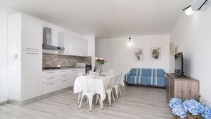 Unclassified image, 4 of 19, button - Trilo Cedro: Confortevole Trilocale a Orosei (Orosei)