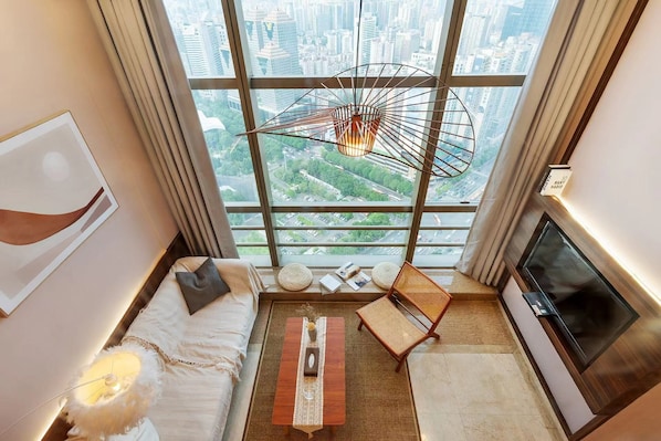 Televisión LCD de 55 pulgadas con canales por cable