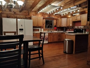 Fridge, stovetop, dishwasher, blender