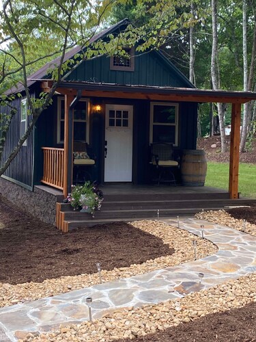  Cabernet Cabin near JVD vineyard 