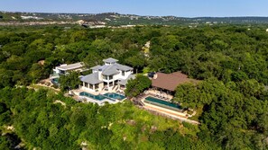 Exterior - AquaZen: Infinity Pool+Spa Overlooking Lake Austin (Austin)