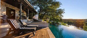 AquaZen: Infinity Pool+Spa Overlooking Lake Austin