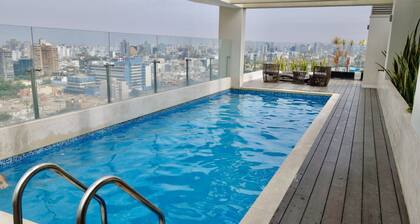 DEPARTAMENTO CON VISTA PANORAMICA A LA CIUDAD, CERCA MIRAFLORES Y SAN ISIDRO