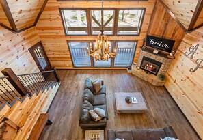TV, fireplace - Luxe 5-Bed Cabin with Game Room and Hot Tub (Broken Bow)