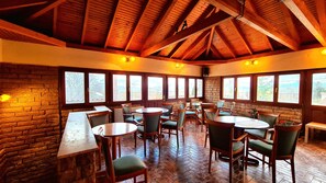 Restaurant - Hotel Odysseas  (Lake Plastiras)