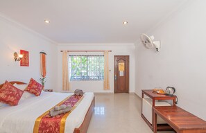 1 bedroom, desk, soundproofing, free WiFi