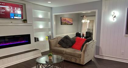 SLAC PALACE
Have a memorable fun time at this stylish and cozy palace