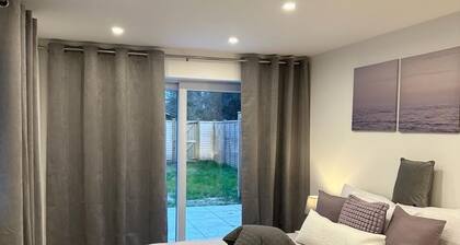 House in Croydon welcomes you to Comfort and style