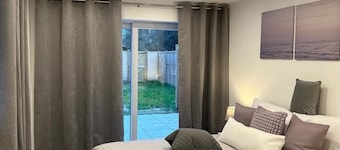 House in Croydon welcomes you to Comfort and style