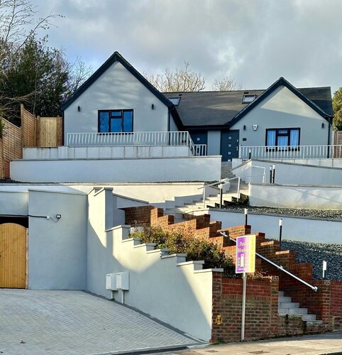 House in Croydon welcomes you to Comfort and style