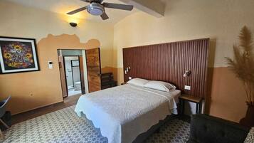 1 bedroom, desk, iron/ironing board, free WiFi