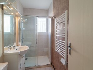 Towels - Lovely apartment for 4 guests with A/C, WIFI, TV, balcony and pets allowed (Royan)