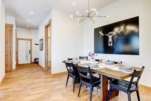 Dining - Grand Park Condo E201 I Private Hot Tub I Great Views I Discounted Attractions (Fraser)
