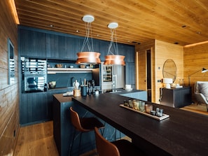 Fridge, microwave, oven, dishwasher - Arttysur Lux - Best 4 BDRM Villa in Sierra Nevada (Sierra Nevada)
