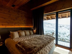 4 bedrooms, iron/ironing board, Internet, bed sheets - Arttysur Lux - Best 4 BDRM Villa in Sierra Nevada (Sierra Nevada)