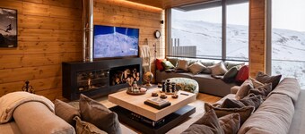 Arttysur Lux - Best 4 BDRM Villa in Sierra Nevada