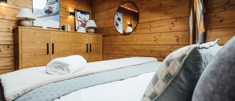 4 chambres, fer et planche Ă repasser, accĂšs Internet, draps fournis