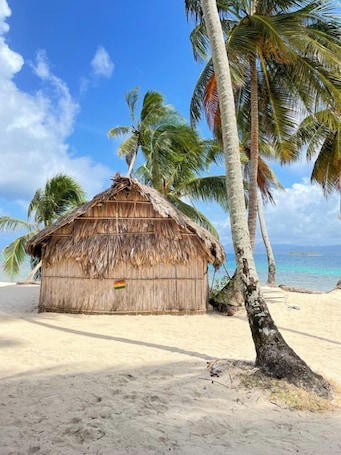 Bungalow económico | Ropa de cama. Trips Guna Yala