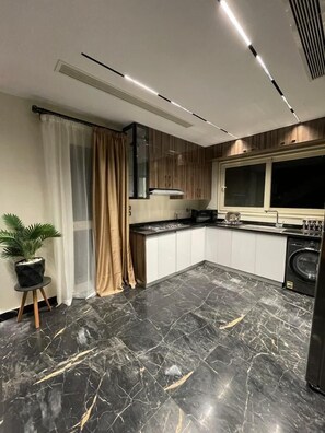 Full-size fridge - Villa in palm hills-the crown (6th of October City)