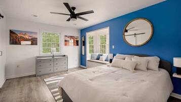 4 bedrooms, iron/ironing board, WiFi, bed sheets