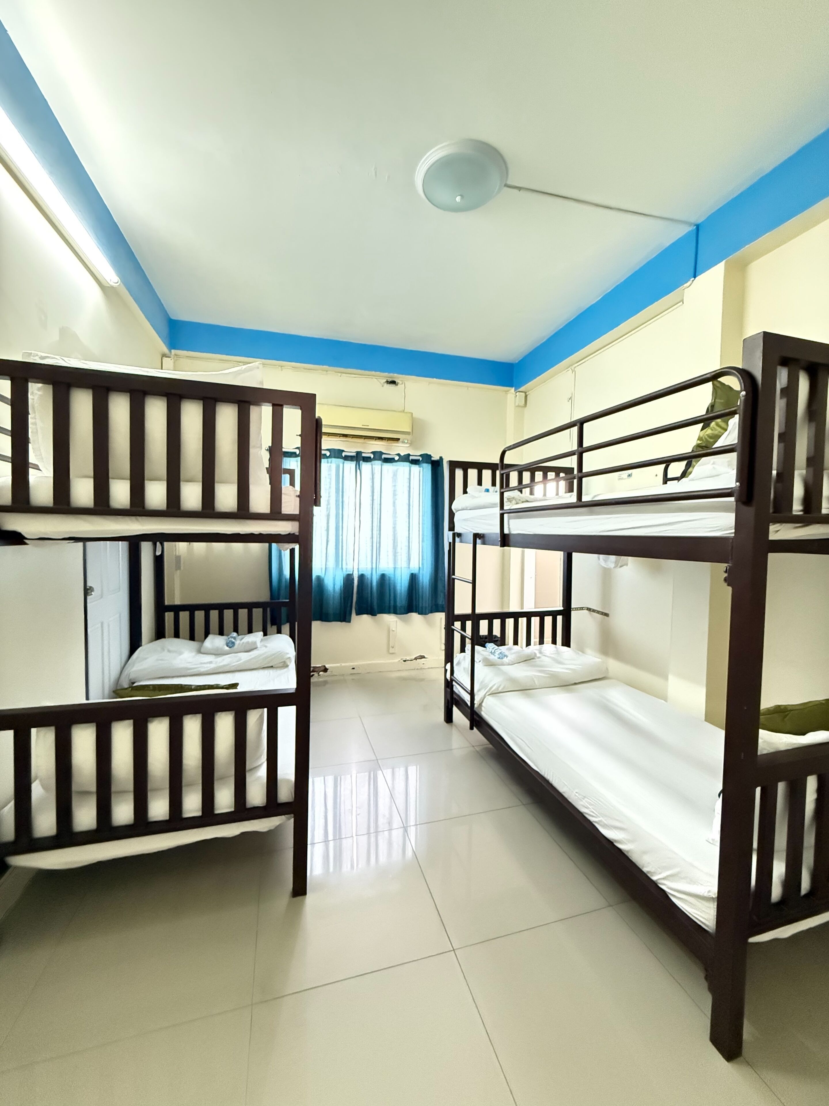 In-room safe, free WiFi, bed sheets