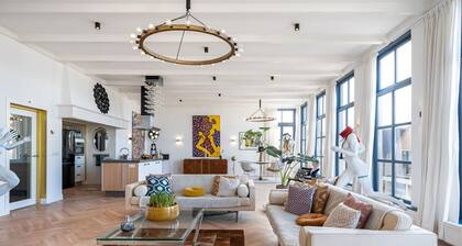 Luxurious Apartment in a Historical Monument