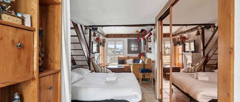 1 bedroom, desk, iron/ironing board, free WiFi